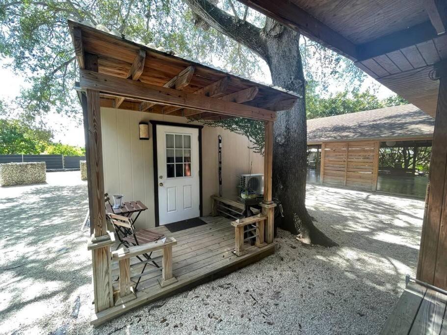 Luxurious Tiny House & Koi Garden Experience Βίλα Homestead Εξωτερικό φωτογραφία